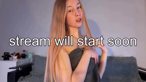 Snapshot of r1nav1 chatting on March 2026 04:28:02 AM sweet Vivi online show from March 2026 04:28:02 AM