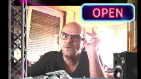 Snapshot of r_2d2_ chatting on October 2025 08:44:01 AM dj mike online show from October 2025 08:44:01 AM