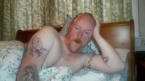 Snapshot of r_o_h_a_n chatting on October 2025 12:24:02 PM r_o_h_a_n online show from October 2025 12:24:02 PM