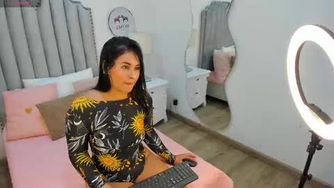 Snapshot of rachel__rose chatting on March 2026 11:43:02 AM Rachel online show from March 2026 11:43:02 AM