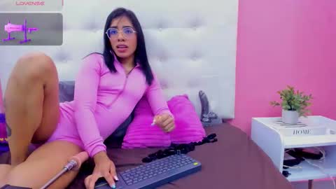 Rachel Donnelly online show from September 2025 04:45:02 AM