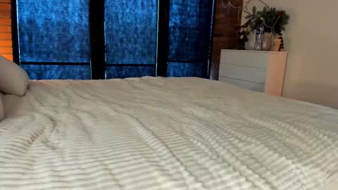 Sherryl online show from January 2026 09:01:01 AM