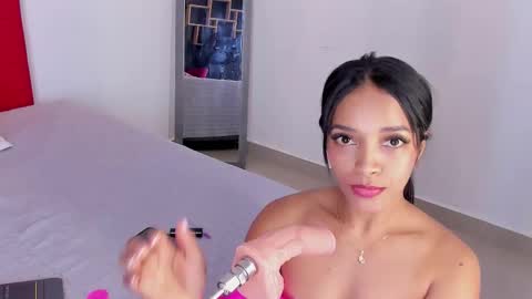 Snapshot of rachel_roman chatting on October 2025 08:58:01 PM  DALIANA  online show from October 2025 08:58:01 PM