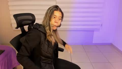 Rachell online show from October 2025 04:08:02 AM