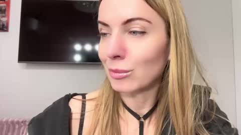 Snapshot of rachelldelicious chatting on February 2025 09:33:01 PM Rachel online show from February 2025 09:33:01 PM