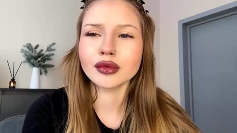 Snapshot of rachellemontag chatting on February 2026 06:42:02 AM Alex online show from February 2026 06:42:02 AM