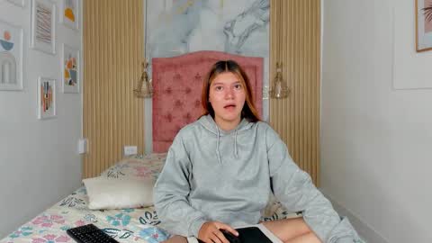 Snapshot of rachellesc chatting on March 2026 11:58:01 AM rachellesc online show from March 2026 11:58:01 AM