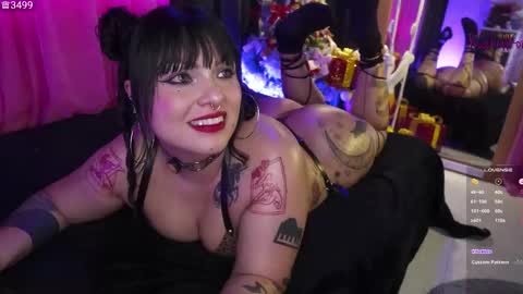 Snapshot of rachellkors_ chatting on December 2025 02:41:02 AM rachellk online show from December 2025 02:41:02 AM