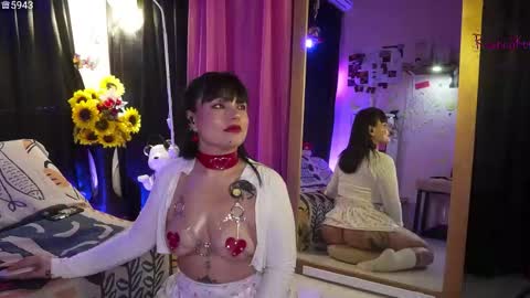 Snapshot of rachellkors_ chatting on February 2026 09:03:02 AM rachellk online show from February 2026 09:03:02 AM