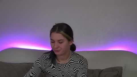 RachellSimpson online show from March 2025 06:33:01 PM