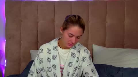 RachellSimpson online show from September 2025 06:31:01 PM