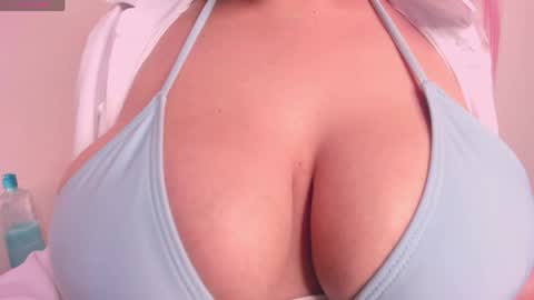 REY online show from April 2026 10:02:02 PM