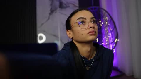 Snapshot of rachelravee chatting on December 2025 05:12:02 AM Ann online show from December 2025 05:12:02 AM