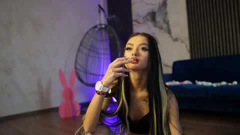 Snapshot of rachelravee chatting on April 2026 04:24:02 AM Ann online show from April 2026 04:24:02 AM