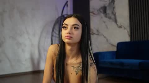Snapshot of rachelravee chatting on April 2026 04:19:01 AM Ann online show from April 2026 04:19:01 AM