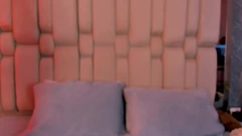 Snapshot of radiant_naomi chatting on April 2026 11:17:01 AM Radiant Naomi online show from April 2026 11:17:01 AM