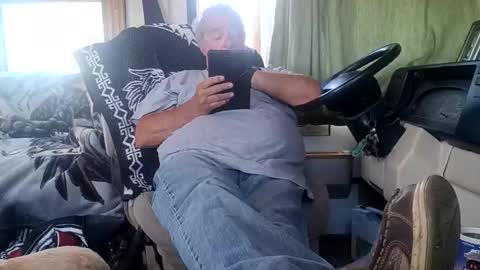 Snapshot of radiomantim chatting on May 2026 02:13:01 PM Radioman for fun online show from May 2026 02:13:01 PM