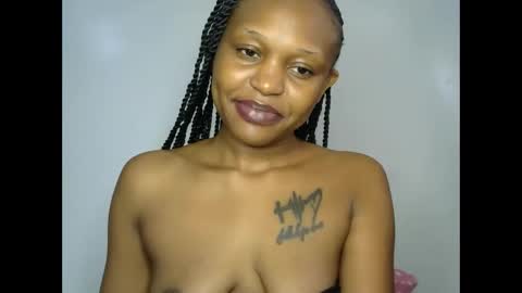 Snapshot of rae_zara chatting on December 2024 08:16:02 AM messy candie online show from December 2024 08:16:02 AM