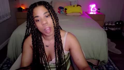 Snapshot of raewerks chatting on April 2026 04:34:01 AM RaeWerks online show from April 2026 04:34:01 AM