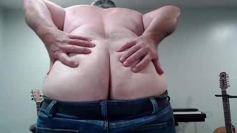 Snapshot of ragin_hardon001 chatting on December 2024 05:58:02 PM Ray online show from December 2024 05:58:02 PM