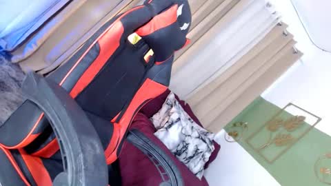 Snapshot of raileykink chatting on February 2025 12:38:02 PM itsmeRailey online show from February 2025 12:38:02 PM