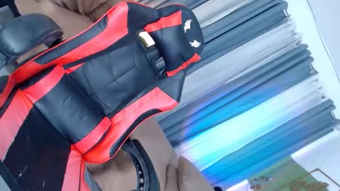 Snapshot of raileykink chatting on November 2025 11:25:02 PM itsmeRailey online show from November 2025 11:25:02 PM