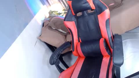 Snapshot of raileykink chatting on December 2025 11:35:02 PM itsmeRailey online show from December 2025 11:35:02 PM