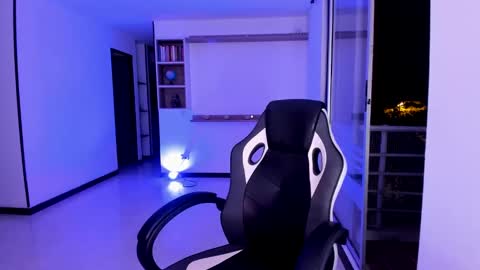 Jennyindependent model . online show from January 2025 11:43:01 PM