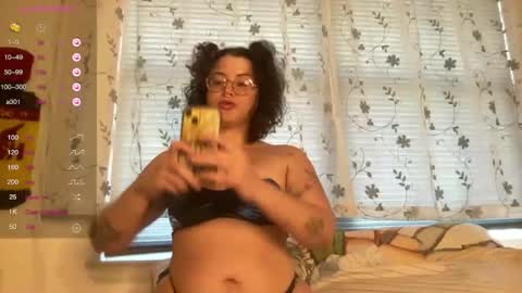 Snapshot of rainbowemilyxo chatting on March 2026 06:35:02 PM Rainbow Emily online show from March 2026 06:35:02 PM