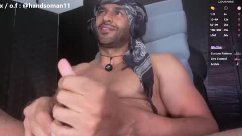 Snapshot of ralfvoss chatting on October 2025 10:42:02 PM ralfvoss online show from October 2025 10:42:02 PM