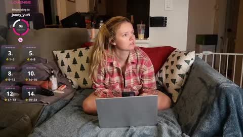 Snapshot of ramichick chatting on December 2024 05:18:02 AM Rami online show from December 2024 05:18:02 AM