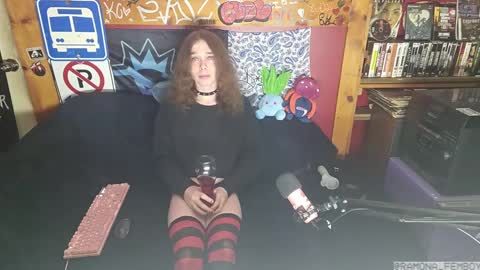 Snapshot of ramona_femboy chatting on September 2025 07:07:01 AM ramona_femboy online show from September 2025 07:07:01 AM