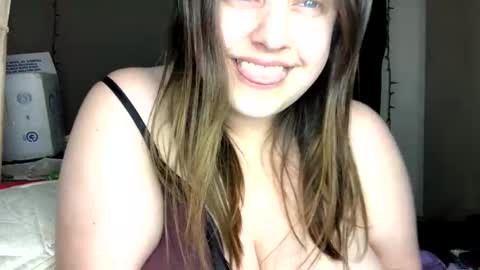 Snapshot of randicandi96 chatting on December 2025 07:46:02 AM randicandi96 online show from December 2025 07:46:02 AM