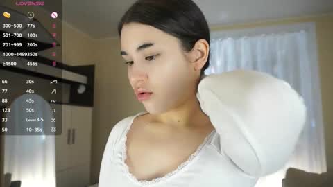 Snapshot of randichaplin chatting on November 2025 05:35:02 AM Vilda online show from November 2025 05:35:02 AM