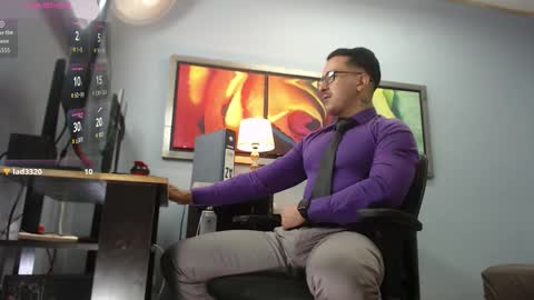 Snapshot of randylukehot chatting on March 2026 01:33:02 AM randylukehot online show from March 2026 01:33:02 AM