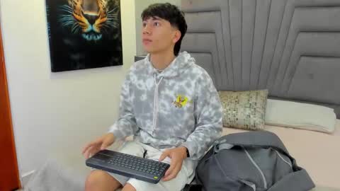 Raphael Nyon online show from February 2026 11:31:02 AM