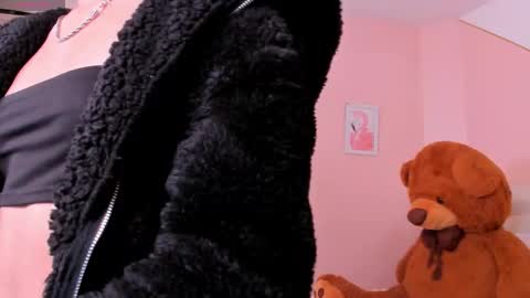 Raquel Moon online show from March 2026 12:01:01 PM