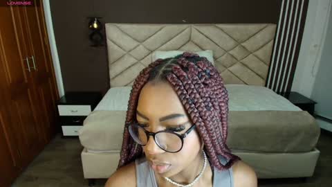 Raquel online show from February 2025 11:34:01 AM