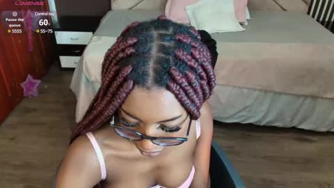 Raquel online show from March 2025 02:40:02 PM