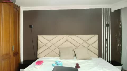 Raquel online show from September 2025 12:06:01 PM