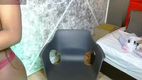 Raquel online show from October 2025 07:42:02 PM