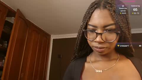 Raquel online show from October 2025 11:38:01 AM