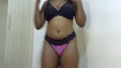 Snapshot of rara_molly chatting on February 2026 06:17:02 AM rara_molly online show from February 2026 06:17:02 AM