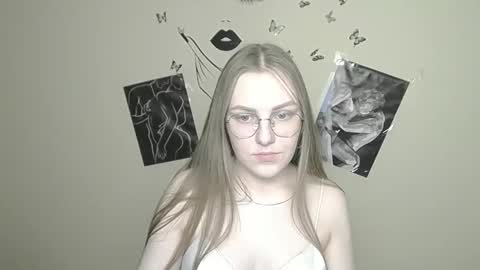 raspberry0101 online show from January 2025 11:24:01 PM