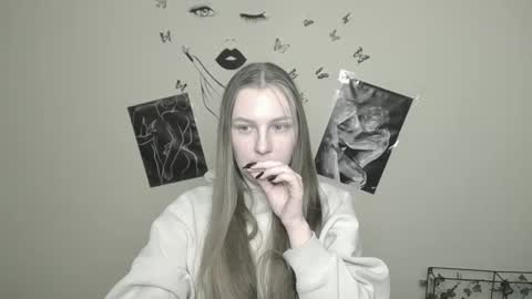 raspberry0101 online show from February 2025 04:32:02 PM