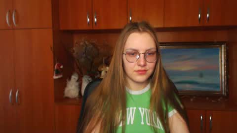 raspberry0101 online show from February 2025 01:28:02 PM