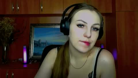 raspberry0101 online show from December 2025 07:57:02 AM