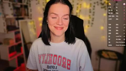 Snapshot of raspberry__girl chatting on September 2025 10:10:02 PM Rita  My schedule for this week Thursday-Monday  online show from September 2025 10:10:02 PM