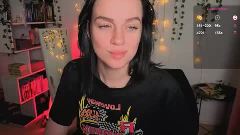 Snapshot of raspberry__girl chatting on October 2025 10:03:02 PM Rita  My schedule for this week Thursday-Monday  online show from October 2025 10:03:02 PM