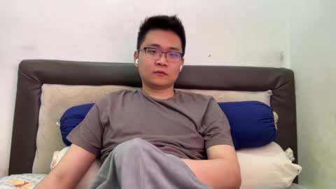 randomnaut online show from December 2024 02:52:01 AM